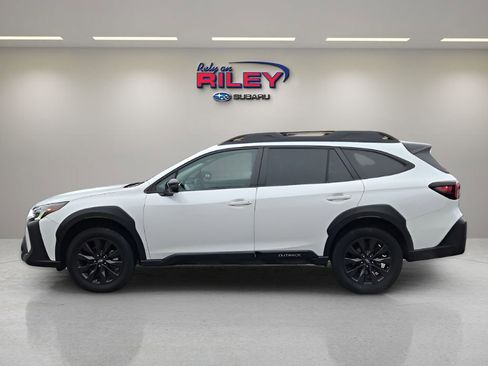 Certified 2023 Subaru Outback Onyx Edition image 3