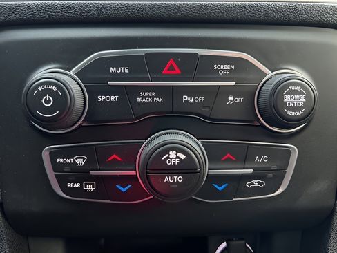Used 2021 Dodge Charger SXT w/ Cold Weather Package image 13