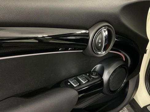 Used 2022 MINI Cooper S w/ Premium Package image 30