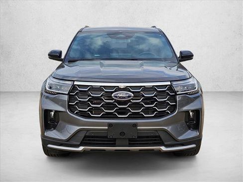 New 2026 Ford Explorer Platinum image 6