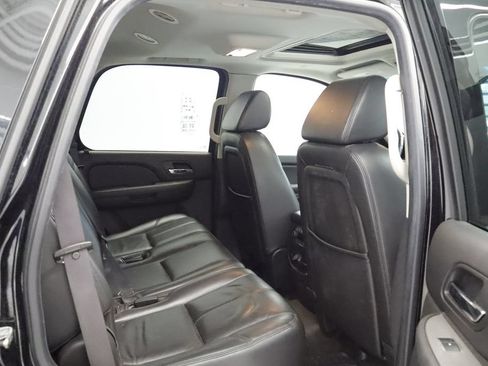 Used 2008 Chevrolet Tahoe LT w/ LT Preferred Equipment Group AWD/4WD image 16