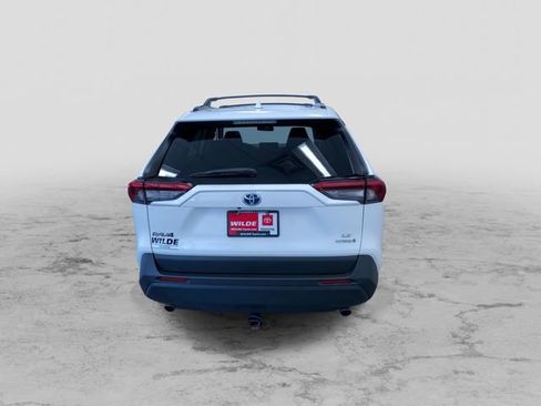 Used 2019 Toyota RAV4 LE w/ Carpet Mat Package AWD/4WD image 9