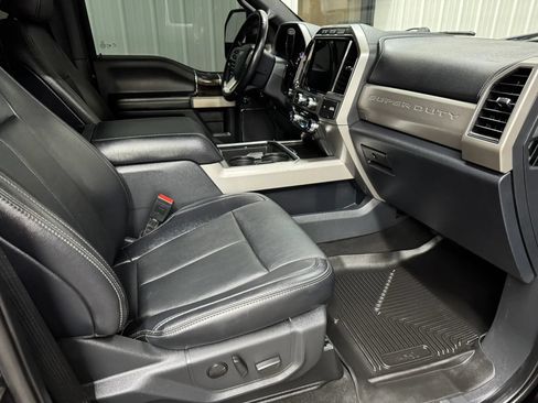 Used 2022 Ford F250 Lariat w/ Lariat Ultimate Package AWD/4WD image 15