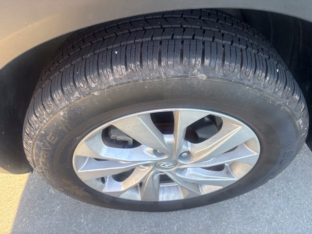 Used 2019 Hyundai Tucson Value AWD/4WD image 11