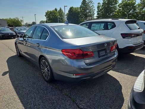 Used 2018 BMW 540i xDrive AWD/4WD image 2