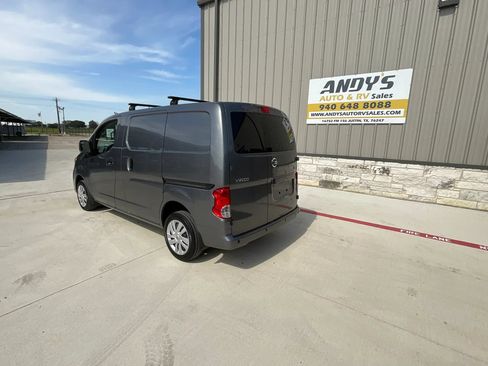 Used 2021 Nissan NV200 SV w/ Sliding Door Glass Package FWD image 9