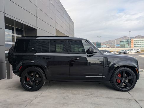 Certified 2023 Land Rover Defender 110 X image 5