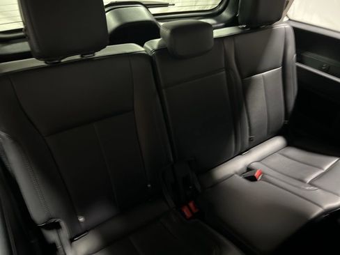 Used 2024 Ford Expedition XLT image 14