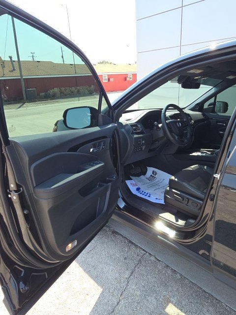 Used 2024 Honda Ridgeline Black Edition image 9