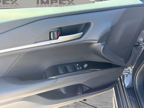 Used 2025 Toyota Camry SE w/ Convenience Package FWD image 18
