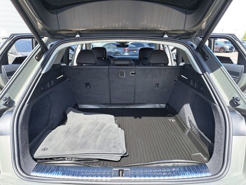 Used 2024 Audi Q8 e-tron Premium Plus w/ Premium Plus Package image 12