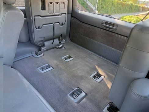 Used 1998 Toyota Land Cruiser w/ Leather Trim Pkg AWD/4WD image 11