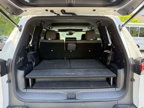 Used 2025 Lexus LX 700h Overtrail w/ Accessory Package (Z1) AWD/4WD image 31