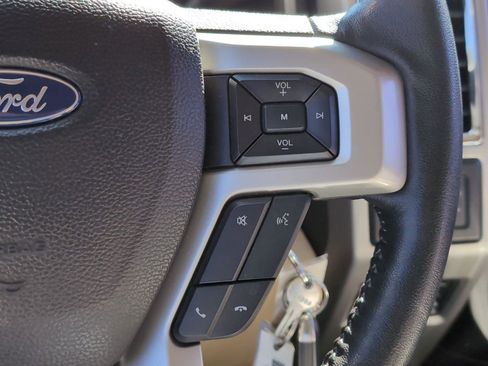 Used 2018 Ford F250 Lariat image 24