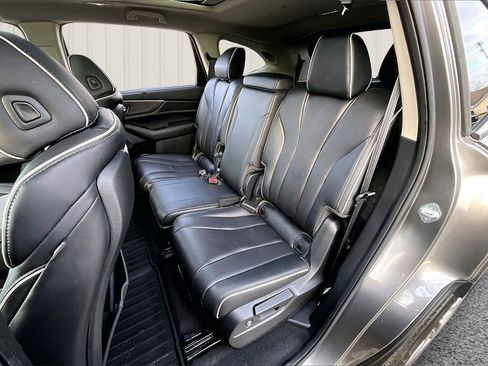 Used 2024 Acura MDX SH-AWD w/ Advance Package image 22