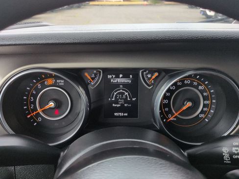 Used 2018 Jeep Wrangler Unlimited Sport AWD/4WD image 13