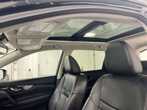 Used 2019 Nissan Rogue SL w/ Premium Package AWD/4WD image 20
