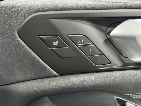 Used 2022 BMW X7 xDrive40i AWD/4WD image 19