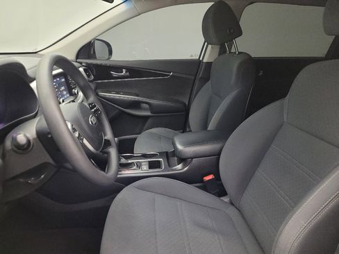 Used 2019 Kia Sorento FWD image 17