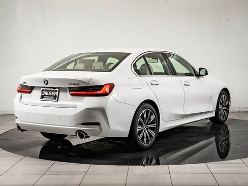 New 2026 BMW 330i xDrive Sedan w/ Convenience Package AWD/4WD image 10