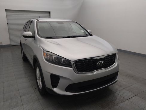 Used 2020 Kia Sorento LX image 14