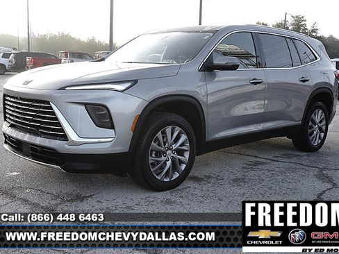 Used 2025 Buick Enclave Preferred image 3