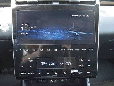 Used 2024 Hyundai Tucson Limited AWD/4WD image 14