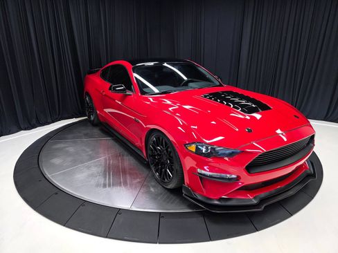 Used 2019 Ford Mustang GT w/ Equipment Group 301A RWD image 7