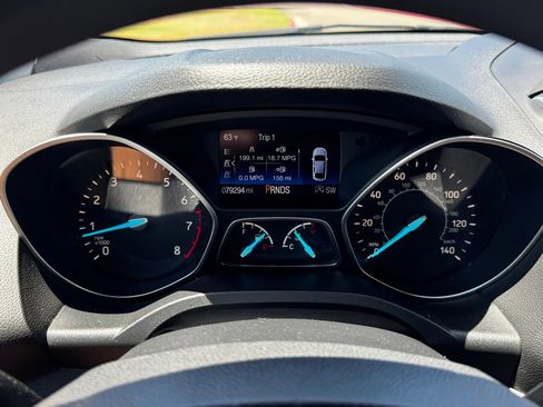 Used 2017 Ford Escape SE FWD image 16