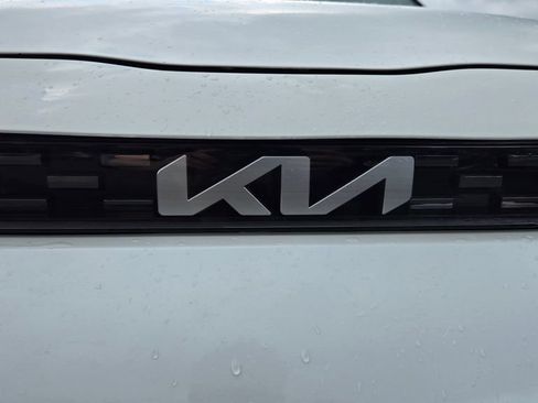 Certified 2023 Kia Soul LX FWD image 10