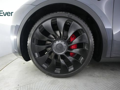 Used 2023 Tesla Model Y Performance AWD/4WD image 18