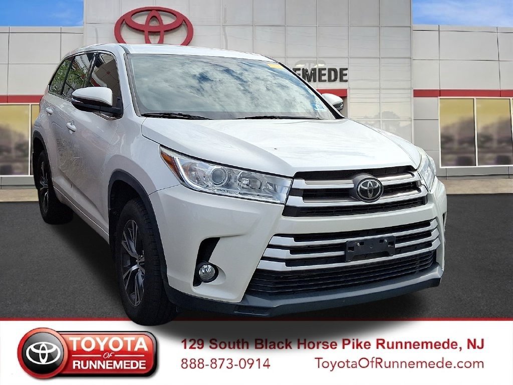 Used 2018 Toyota Highlander Plus AWD/4WD image 31