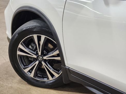 Used 2019 Nissan Rogue SV w/ Sun & Sound Touring Package FWD image 23