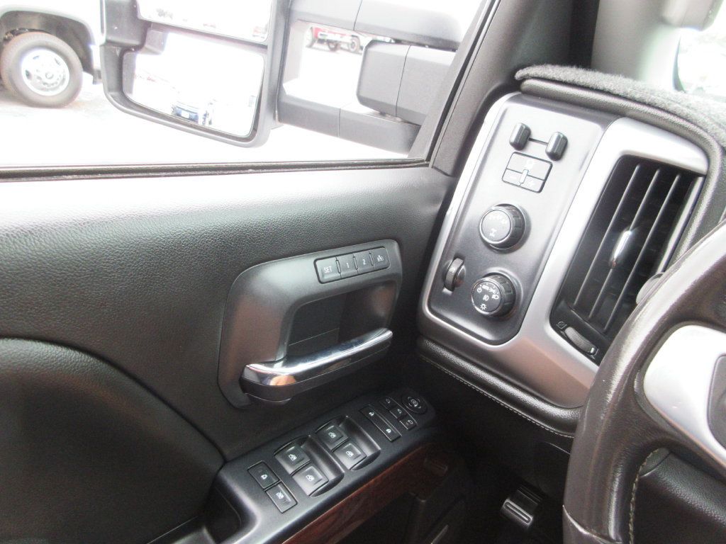 Certified 2018 GMC Sierra 3500 SLT w/ Duramax Plus Package AWD/4WD image 30