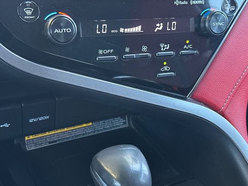 Certified 2020 Toyota Camry XSE FWD image 18