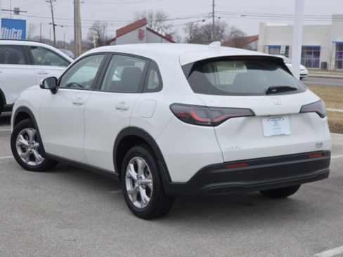 Certified 2024 Honda HR-V LX image 8