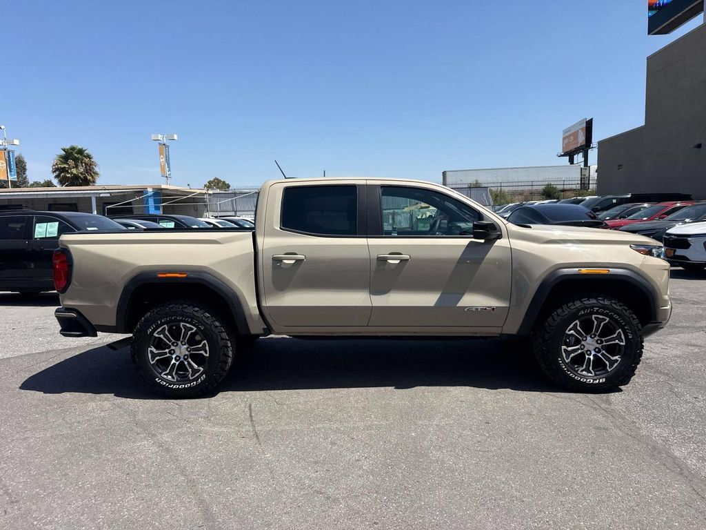 Used 2023 GMC Canyon AT4 AWD/4WD image 2