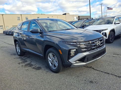 New 2026 Hyundai Tucson SE image 2