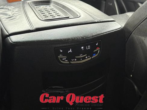 Used 2017 Cadillac Escalade Luxury AWD/4WD image 26