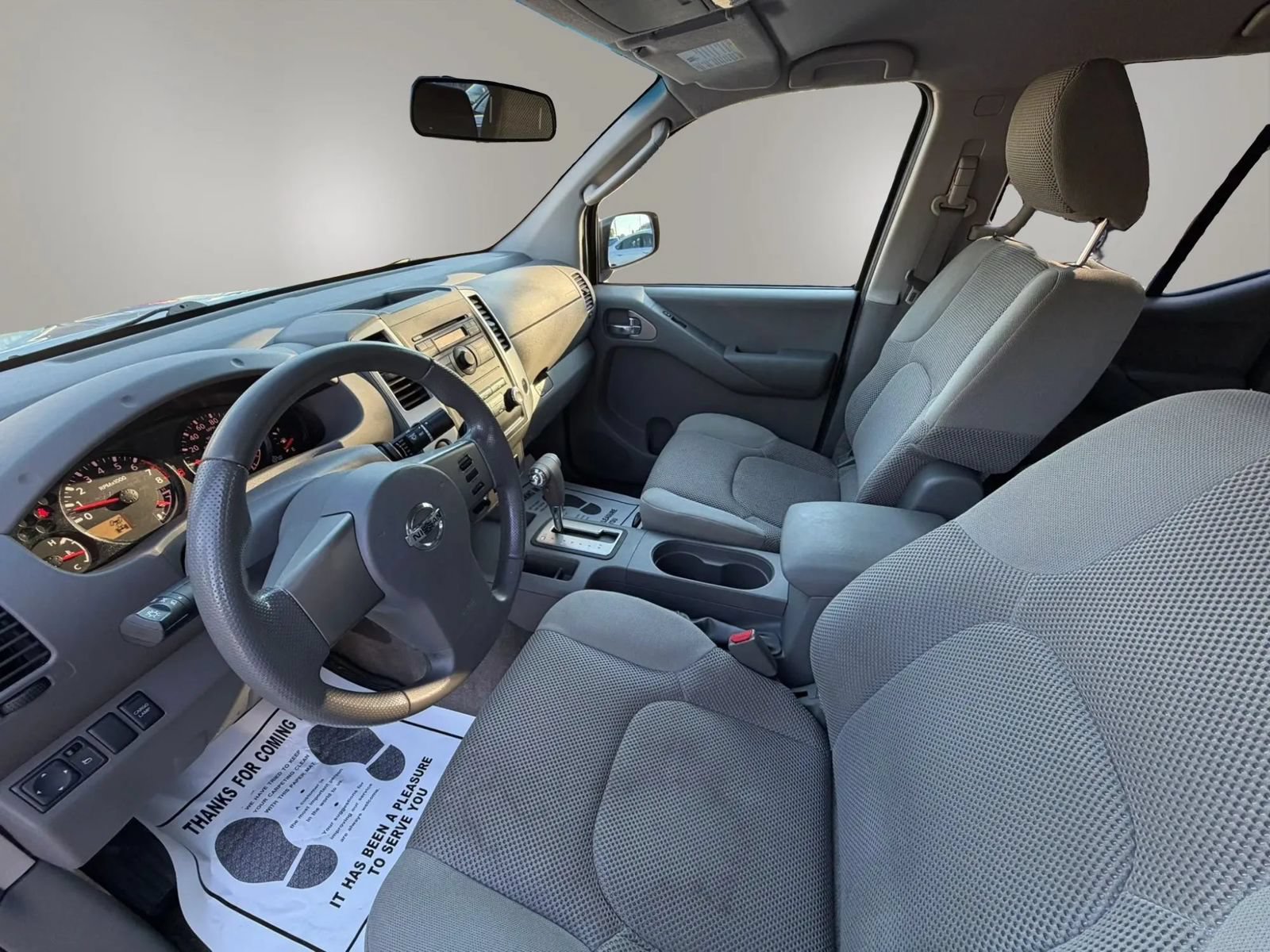 Used 2011 Nissan Frontier SV AWD/4WD image 12