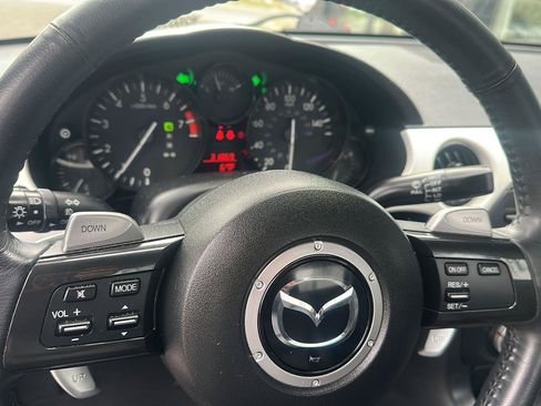 Used 2013 MAZDA MX-5 Miata Club RWD image 15