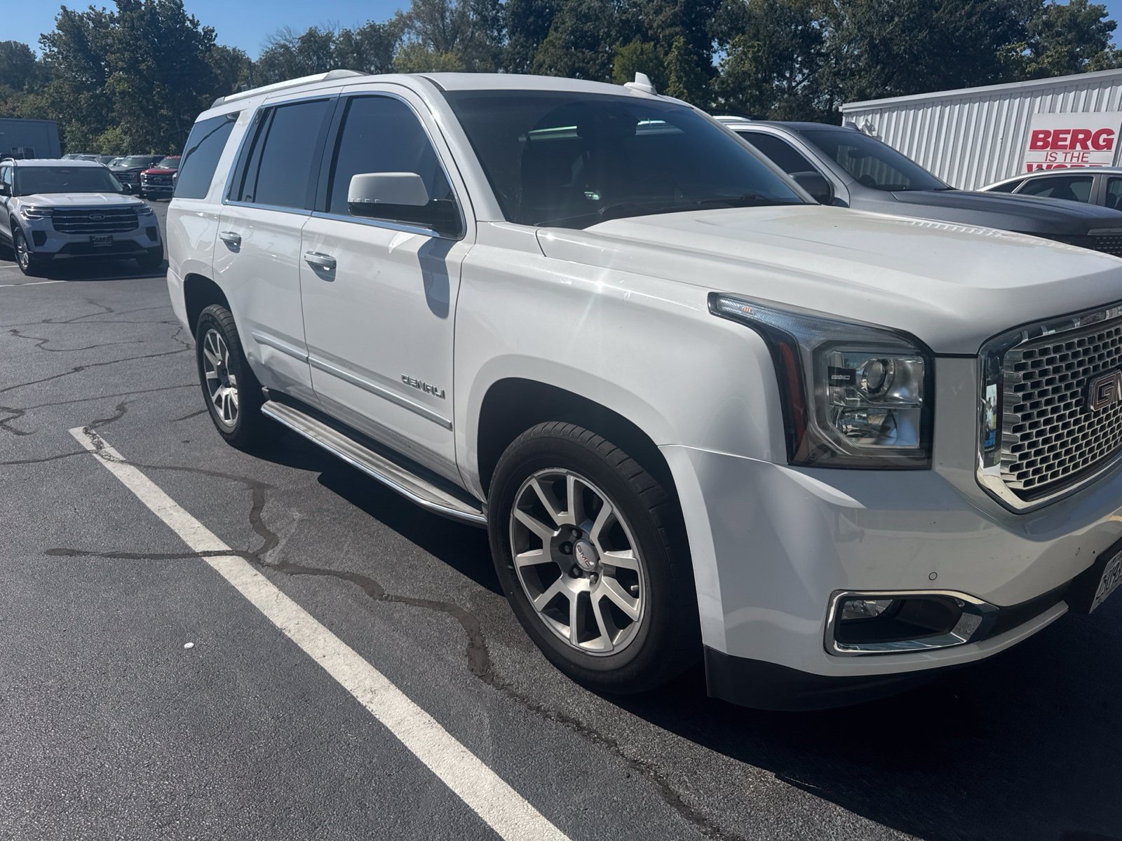 Used 2015 GMC Yukon Denali w/ Open Road Package AWD/4WD image 1