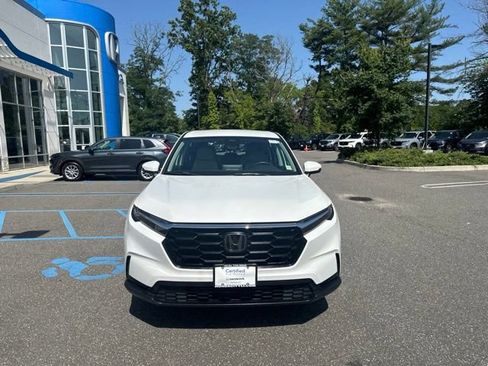 Used 2023 Honda CR-V LX image 3