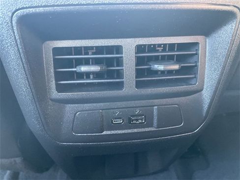 Used 2024 Chevrolet Colorado Z71 w/ Z71 Convenience Package 2 image 21