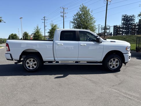 Used 2024 RAM 2500 Big Horn w/ Sport Appearance Package image 10
