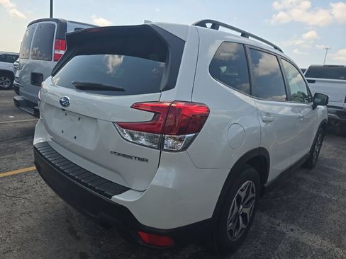 Used 2023 Subaru Forester Premium AWD/4WD image 4