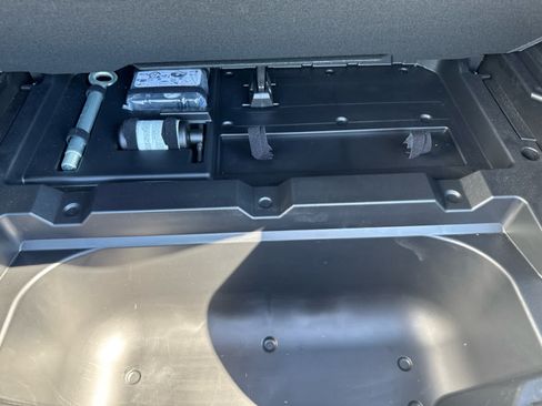 Used 2025 Chevrolet Equinox EV LT FWD image 15