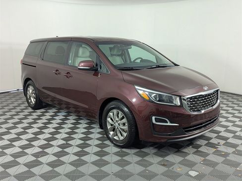 Used 2020 Kia Sedona LX image 9