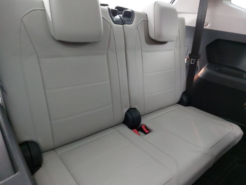 Used 2020 Volkswagen Tiguan SEL w/ 3rd Row Seat Package AWD/4WD image 14