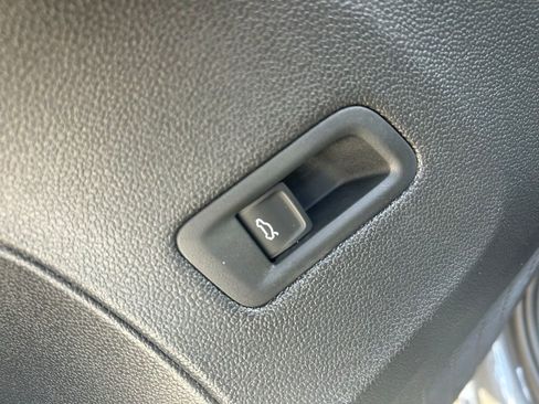 New 2026 Volkswagen Atlas SE image 50